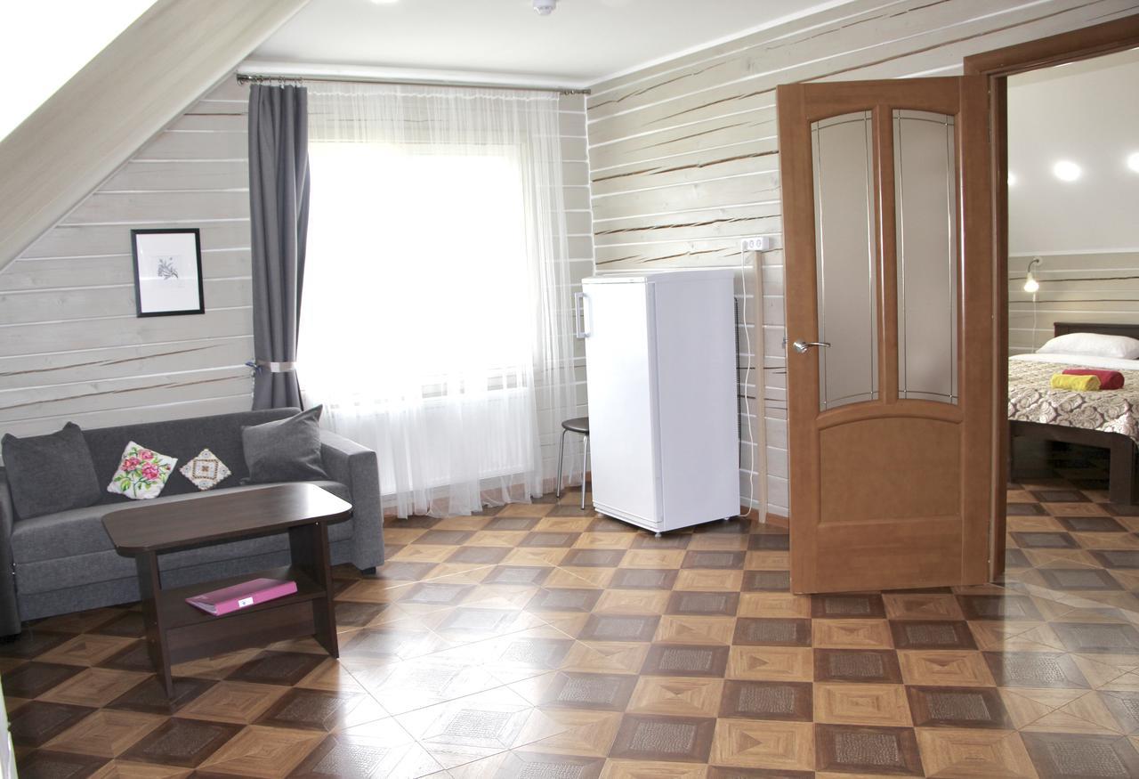 Hotel Kvetky Yablyni Sutoki Exteriér fotografie