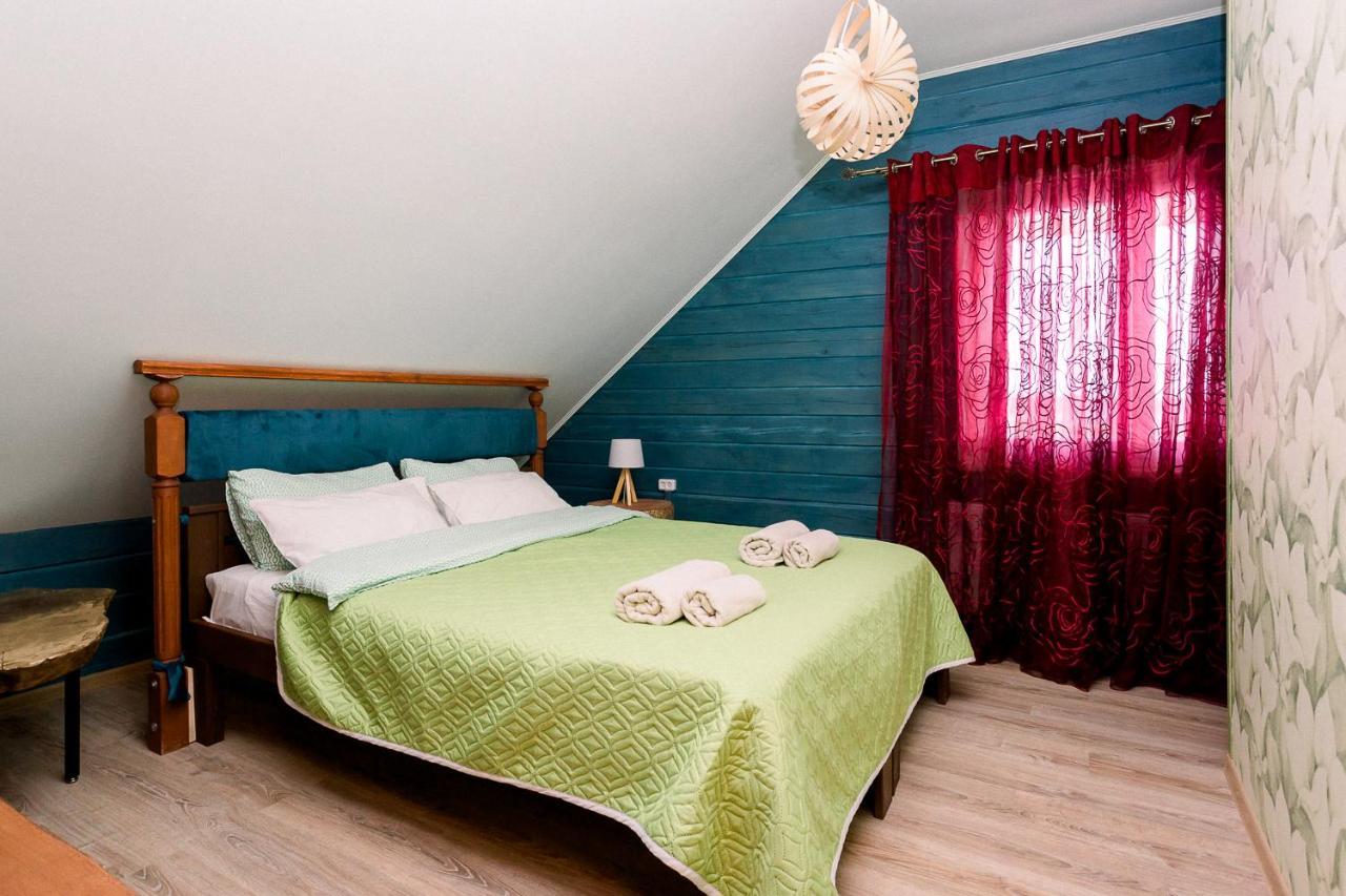Hotel Kvetky Yablyni Sutoki Exteriér fotografie